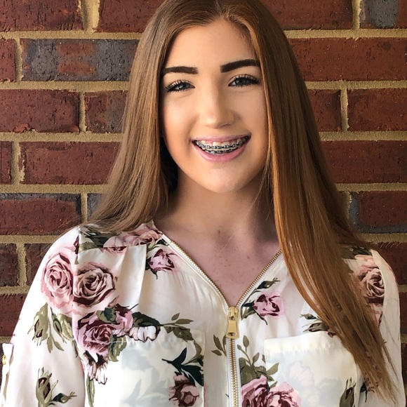 Meet your Posher, Makensey - Picture 1 of 1